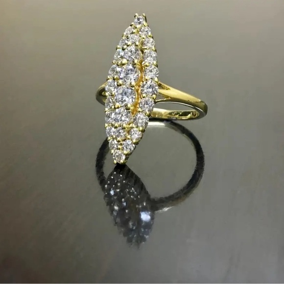 🆕⭐️Beautiful 14k Gold plated Oval shaped Ring. Dimensions included in photos. - Picture 4 of 4